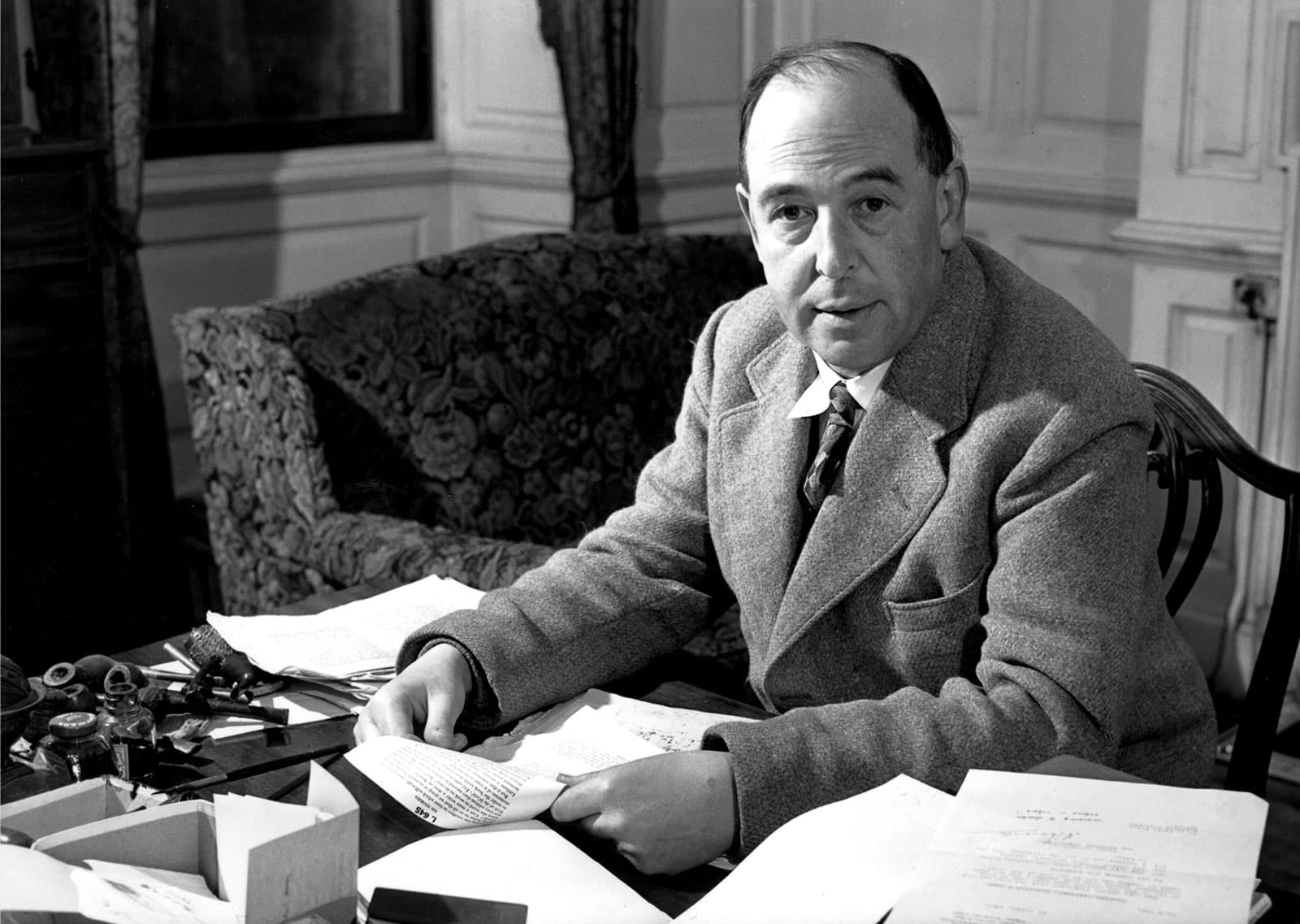 C.S. Lewis: The Extraordinary Journey of a Literary Genius